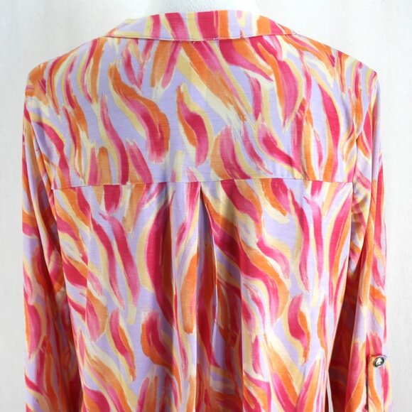 Dear Scarlett Lizzy Top Womens Size L Purple Pink Print 3/4 Sleeve Split Neck - Picture 6 of 7